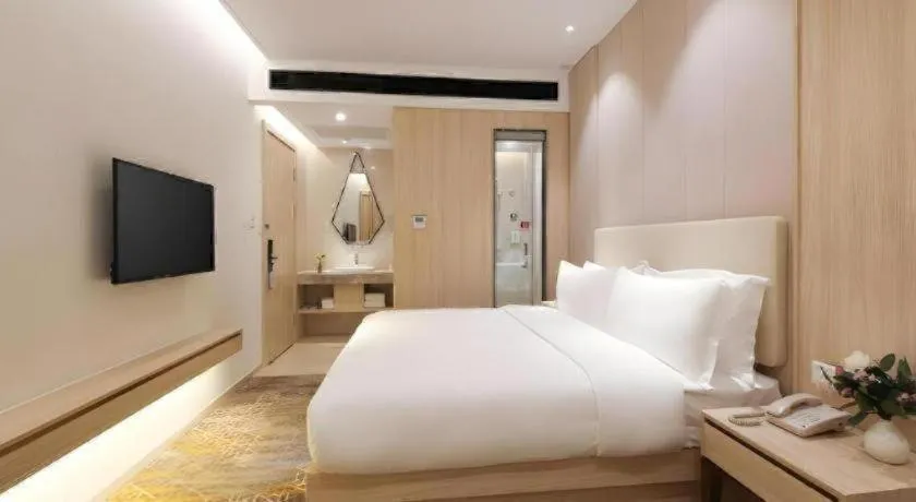 Bed in GreenTree Eastern Hotel Shenzhen Nanshan District Qianhai Free Trade Zone Lilin Metro Station