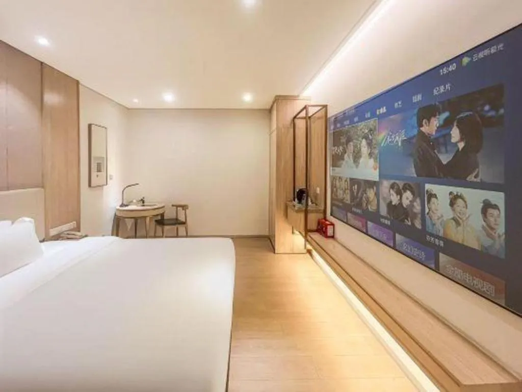 Bed in GreenTree Eastern Hotel Shenzhen Nanshan District Qianhai Free Trade Zone Lilin Metro Station