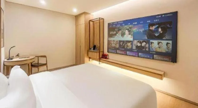 Bed in GreenTree Eastern Hotel Shenzhen Nanshan District Qianhai Free Trade Zone Lilin Metro Station