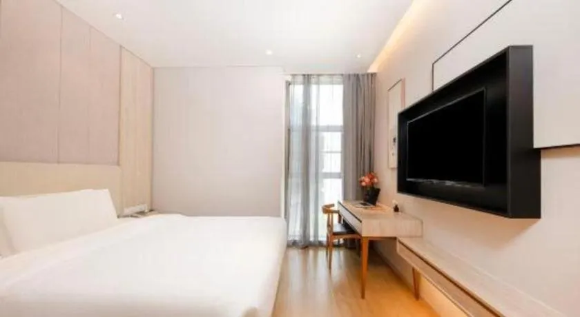 Bed in GreenTree Eastern Hotel Shenzhen Nanshan District Qianhai Free Trade Zone Lilin Metro Station