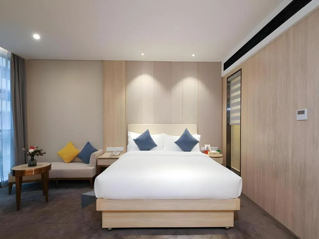Bed in GreenTree Eastern Hotel Shenzhen Nanshan District Qianhai Free Trade Zone Lilin Metro Station