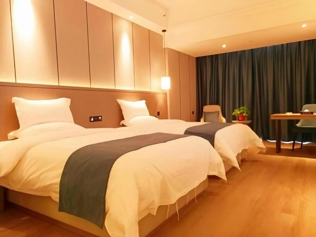 Bed in GreenTree Eastern Hotel Changge Yiwu City