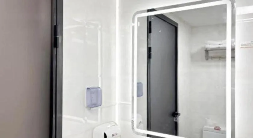 Shell Hotel Huaibei Jinying Plaza Long Distance Bus Station