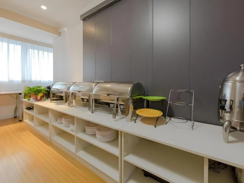 Shell Hotel Huaibei Jinying Plaza Long Distance Bus Station