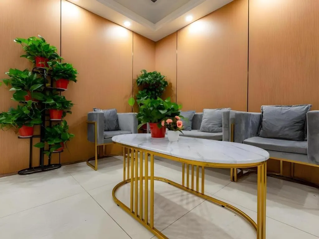 Shell Hotel Huaibei Jinying Plaza Long Distance Bus Station