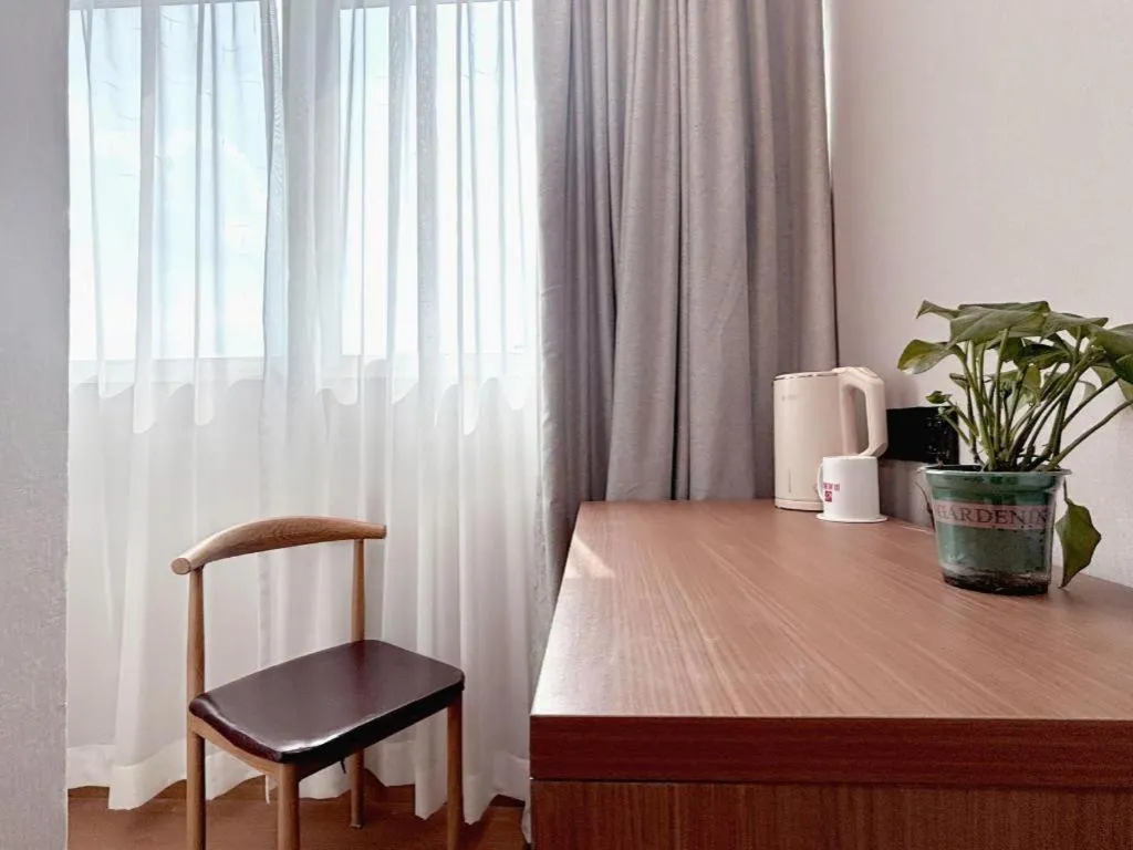 Shell Hotel Huaibei Jinying Plaza Long Distance Bus Station