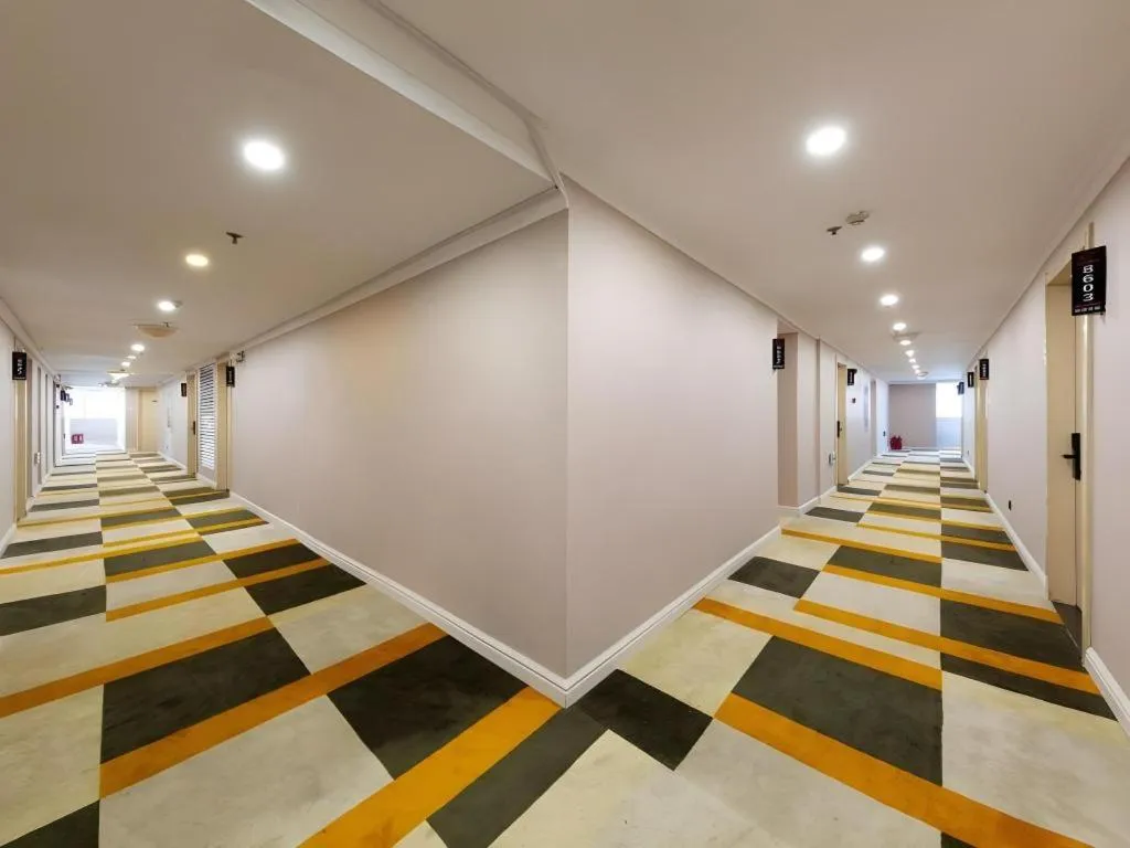 Shell Hotel Huaibei Jinying Plaza Long Distance Bus Station