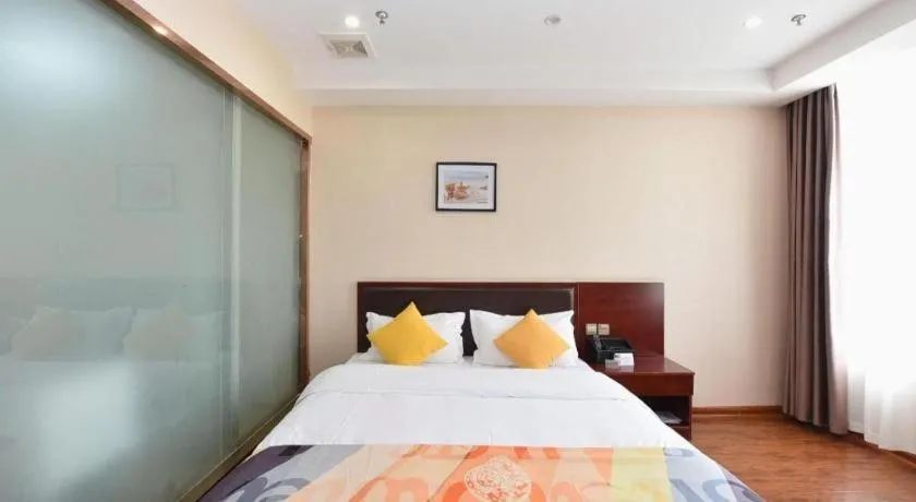 Bed in Shell Hotel Huainan Shou County Passenger Station Yaohai Grand Market