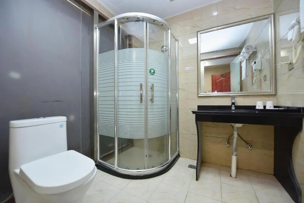 Shell Hotel Huainan Shou County Passenger Station Yaohai Grand Market