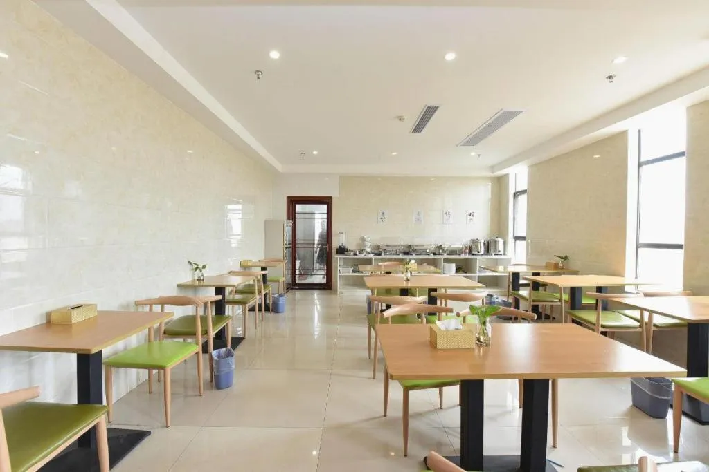 Shell Hotel Huainan Shou County Passenger Station Yaohai Grand Market