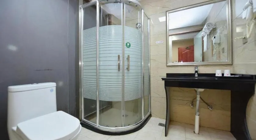 Shell Hotel Huainan Shou County Passenger Station Yaohai Grand Market