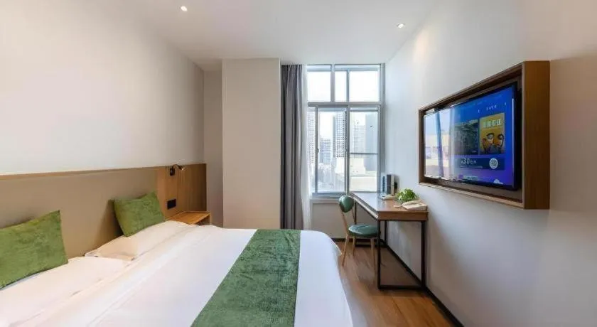 Bed in GreenTree Inn Express Lanzhou West Passenger Station Lanzhou Center