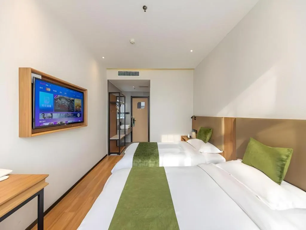 Bed in GreenTree Inn Express Lanzhou West Passenger Station Lanzhou Center