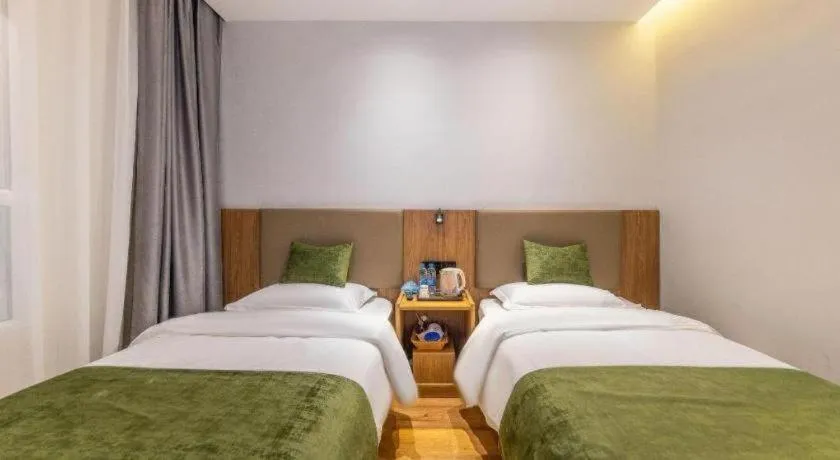 Bed in GreenTree Inn Express Lanzhou West Passenger Station Lanzhou Center