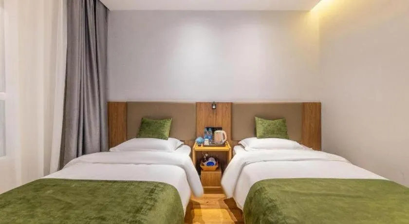Bed in GreenTree Inn Express Lanzhou West Passenger Station Lanzhou Center