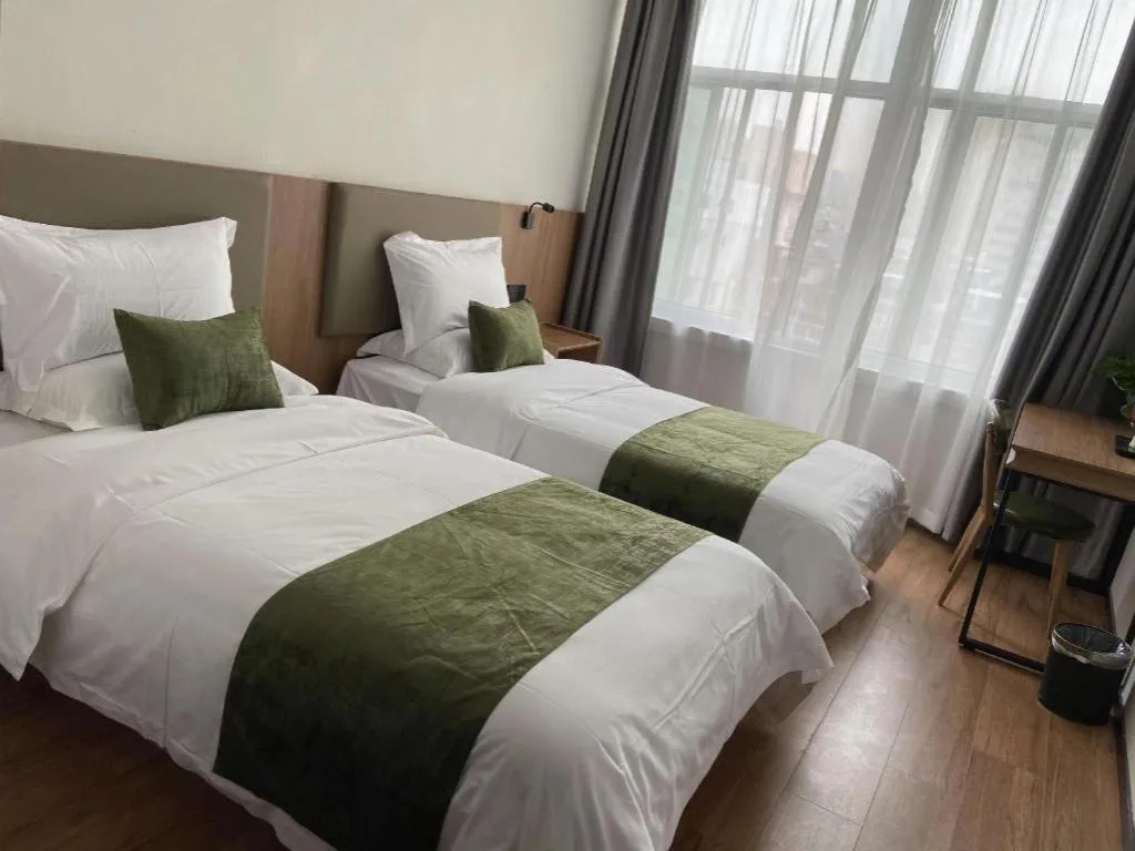 Bed in GreenTree Inn Express Lanzhou West Passenger Station Lanzhou Center