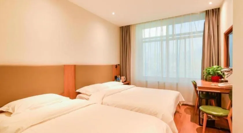 Bed in GreenTree Inn Express Lanzhou West Passenger Station Lanzhou Center