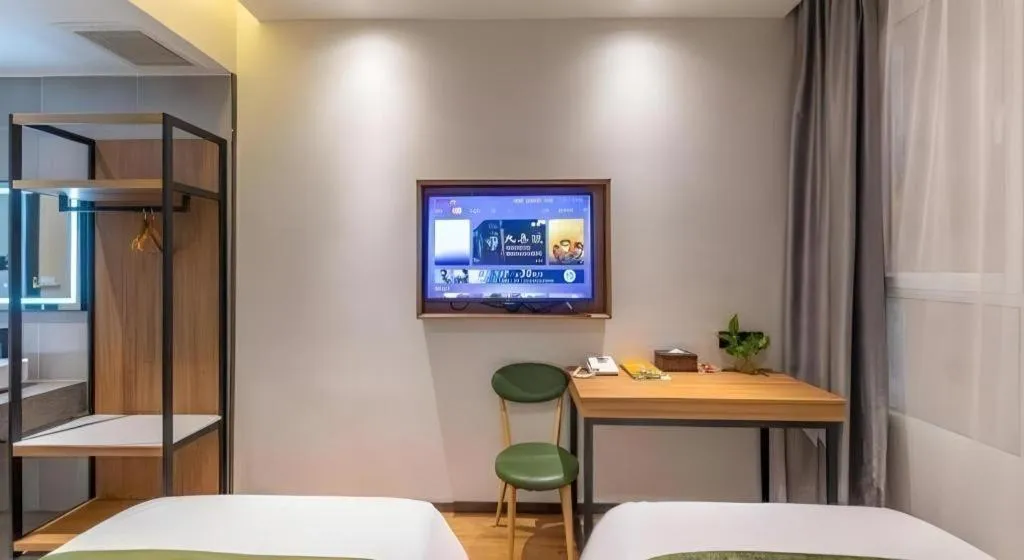 Bed in GreenTree Inn Express Lanzhou West Passenger Station Lanzhou Center