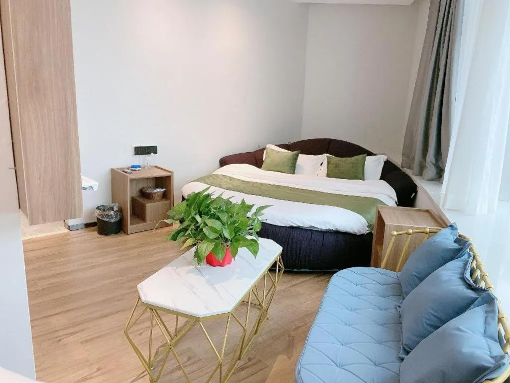 Bed in GreenTree Inn Express Lanzhou West Passenger Station Lanzhou Center