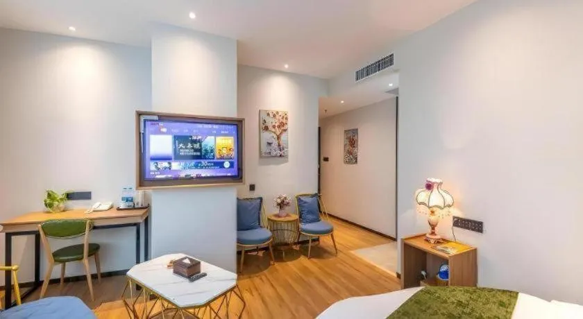 Bed in GreenTree Inn Express Lanzhou West Passenger Station Lanzhou Center