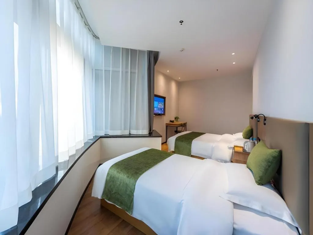 Bed in GreenTree Inn Express Lanzhou West Passenger Station Lanzhou Center