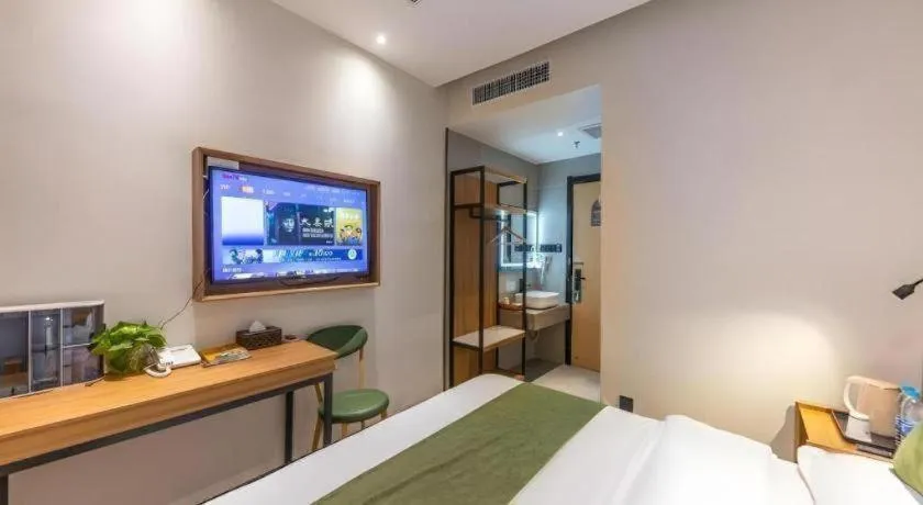 Bed in GreenTree Inn Express Lanzhou West Passenger Station Lanzhou Center