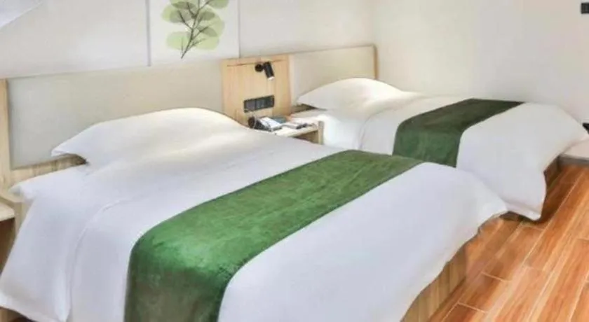 Bed in GreenTree Inn Express Beijing Dongcheng District Beixinqiao Metro Station Gui Street