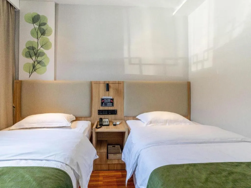 Bed in GreenTree Inn Express Beijing Dongcheng District Beixinqiao Metro Station Gui Street
