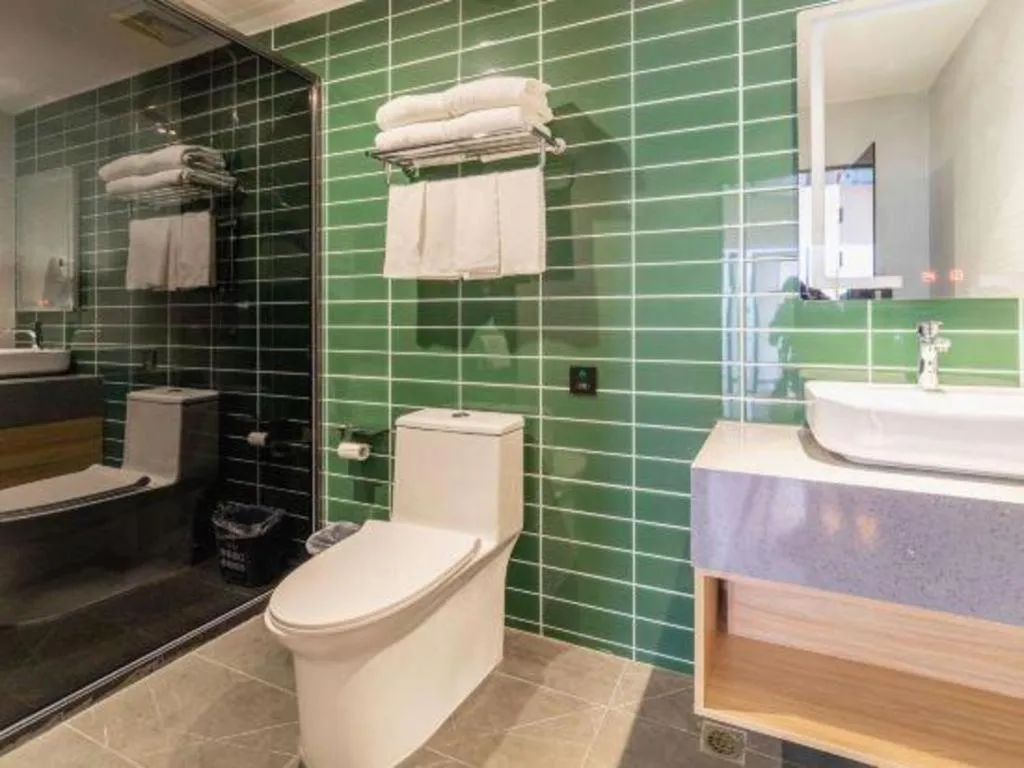 GreenTree Inn Express Beijing Dongcheng District Beixinqiao Metro Station Gui Street