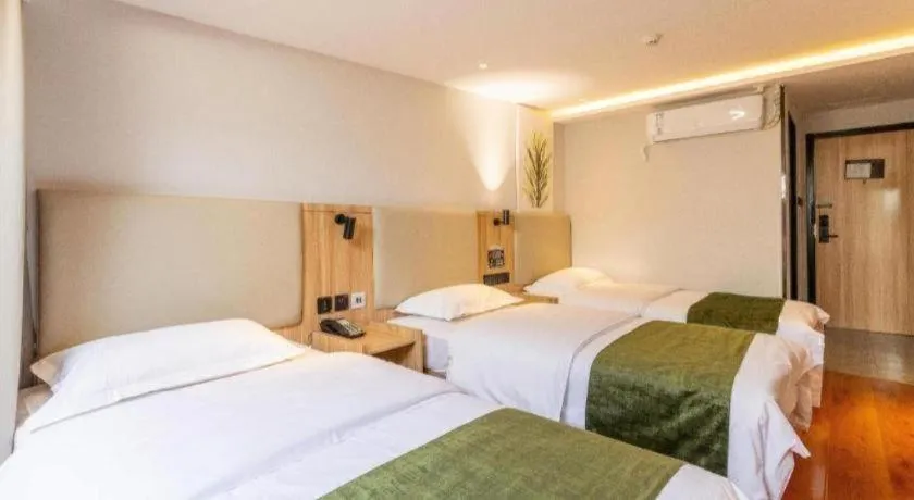 Bed in GreenTree Inn Express Beijing Dongcheng District Beixinqiao Metro Station Gui Street