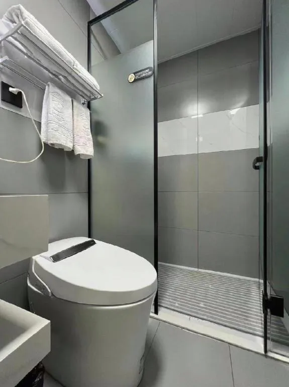 Super 8 Hotel Dingzhou Chongwen Street