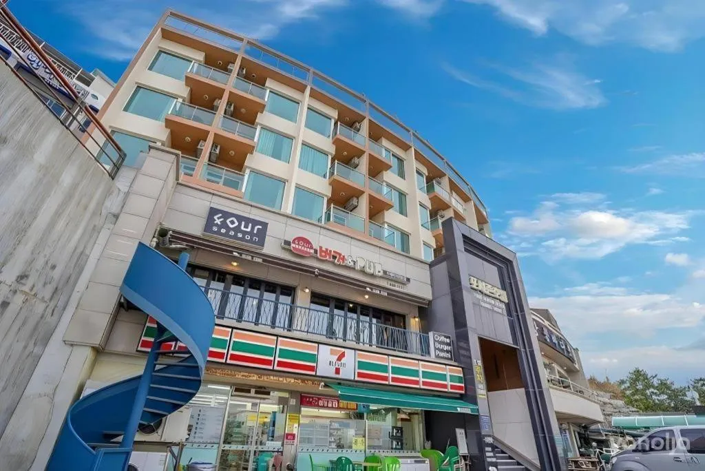 Gangneung Four Season Hotel and Pension