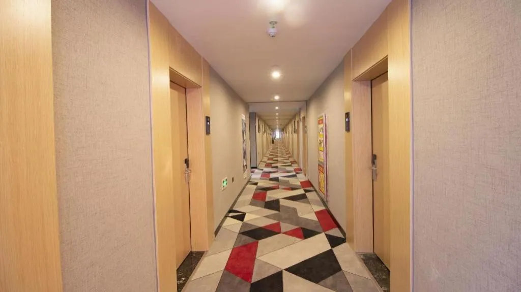 Thank Inn Guizhou Bijie Qianxi County High-Speed Railway Station