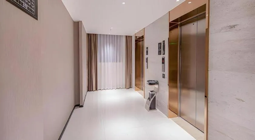 Bed in City Comfort Inn Wuzhou Xijiang Thrid Bridge