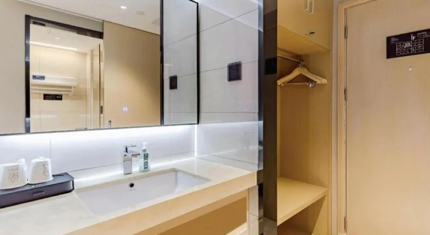 City Comfort Inn Yunfu Xinxing Juncheng Plaza