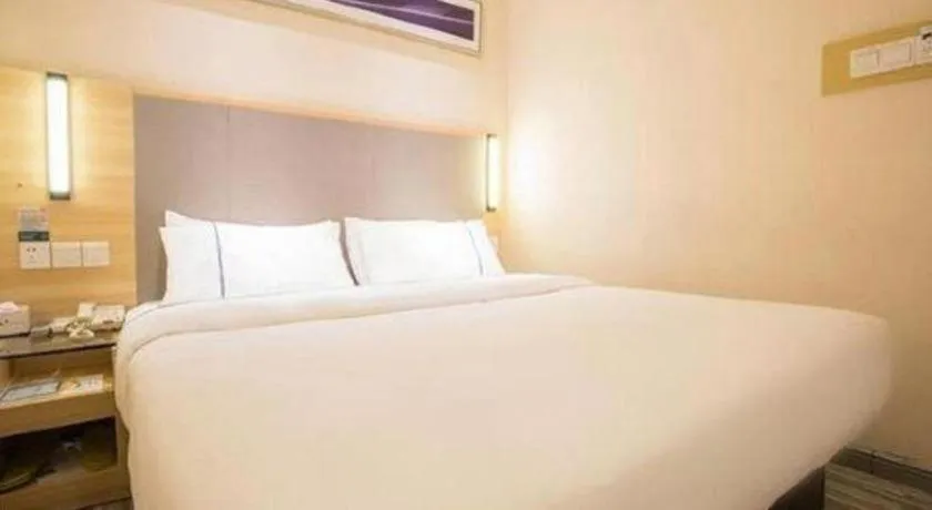 Bed in City Comfort Inn Qingyuan Longtang Light Rail Changlong