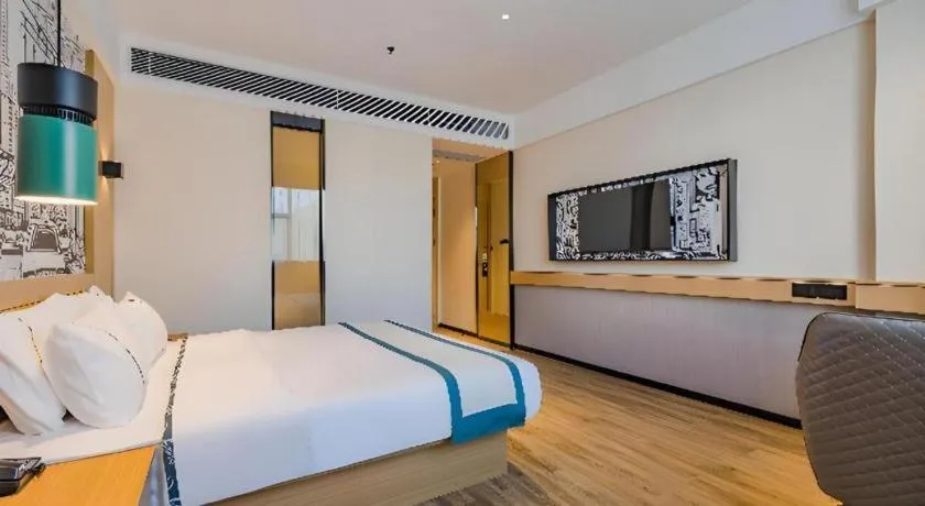 Bed in City Comfort Inn Hotel Dongguan Humen Pedestrian Street