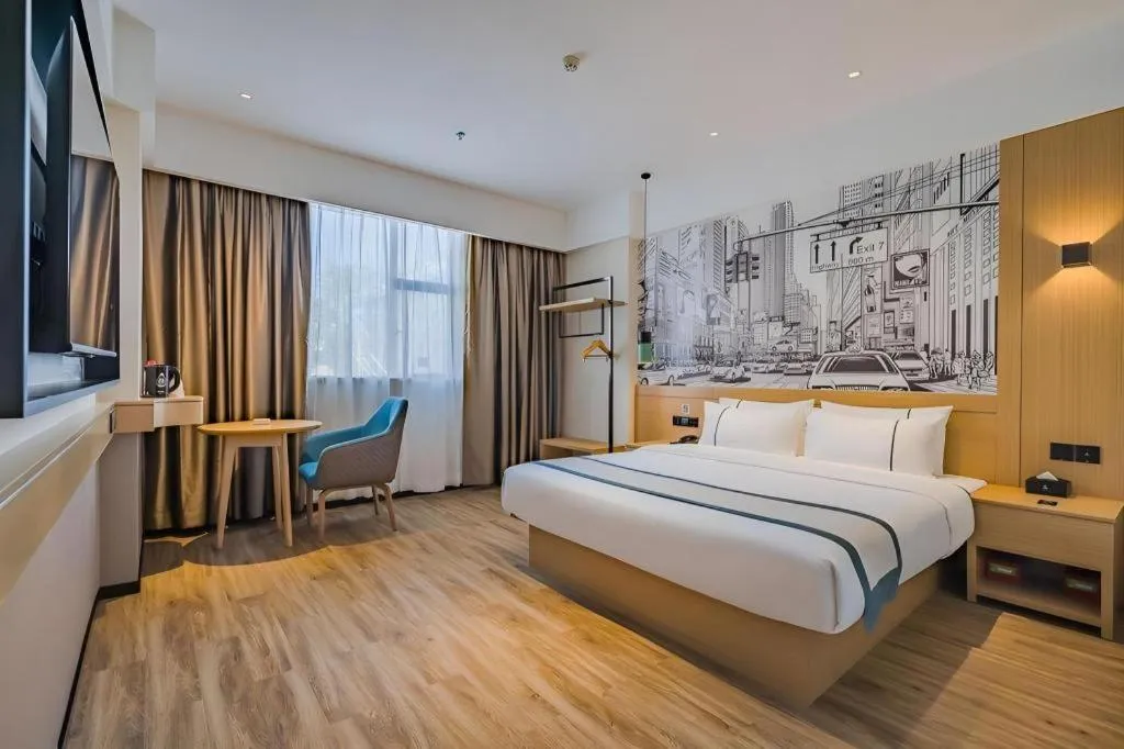 Bed in City Comfort Inn Hotel Dongguan Humen Pedestrian Street