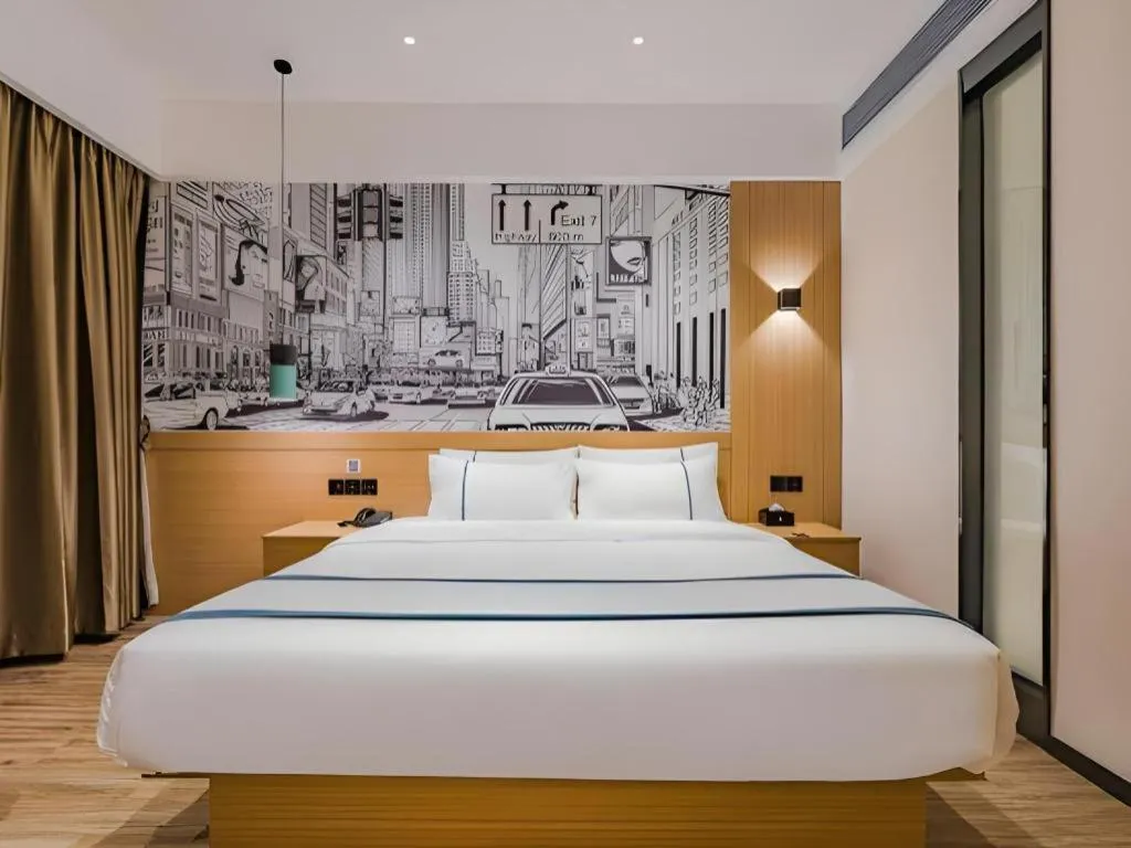 Bed in City Comfort Inn Hotel Dongguan Humen Pedestrian Street