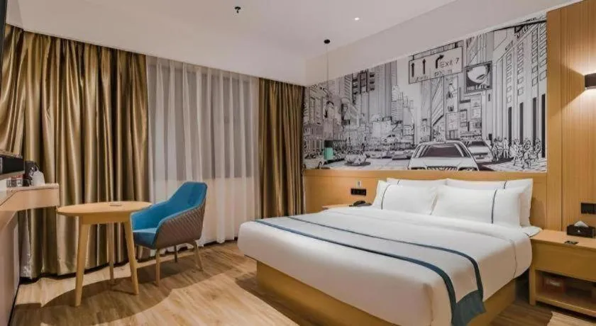 Bed in City Comfort Inn Hotel Dongguan Humen Pedestrian Street