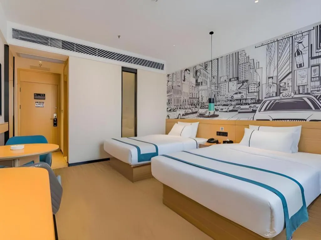 Bed in City Comfort Inn Hotel Dongguan Humen Pedestrian Street