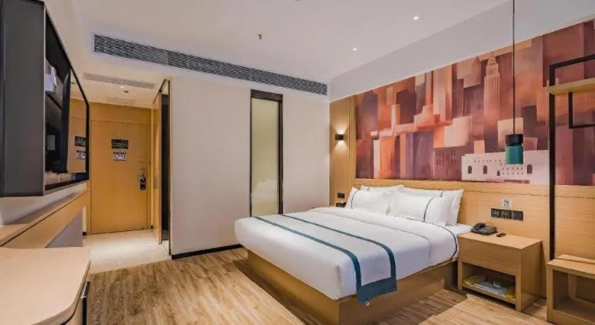 Bed in City Comfort Inn Hotel Dongguan Humen Pedestrian Street