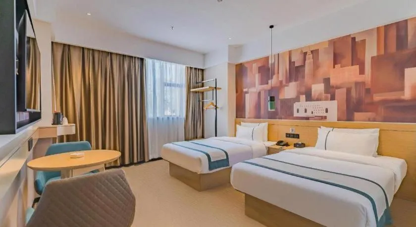 Bed in City Comfort Inn Hotel Dongguan Humen Pedestrian Street