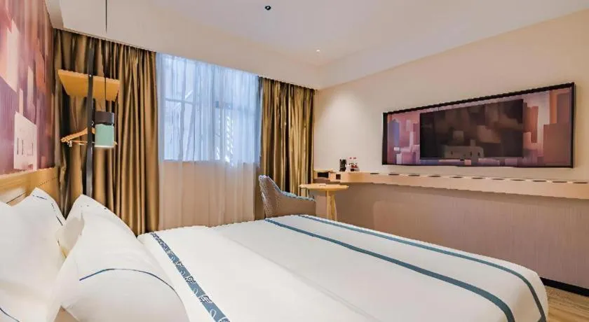 Bed in City Comfort Inn Hotel Dongguan Humen Pedestrian Street
