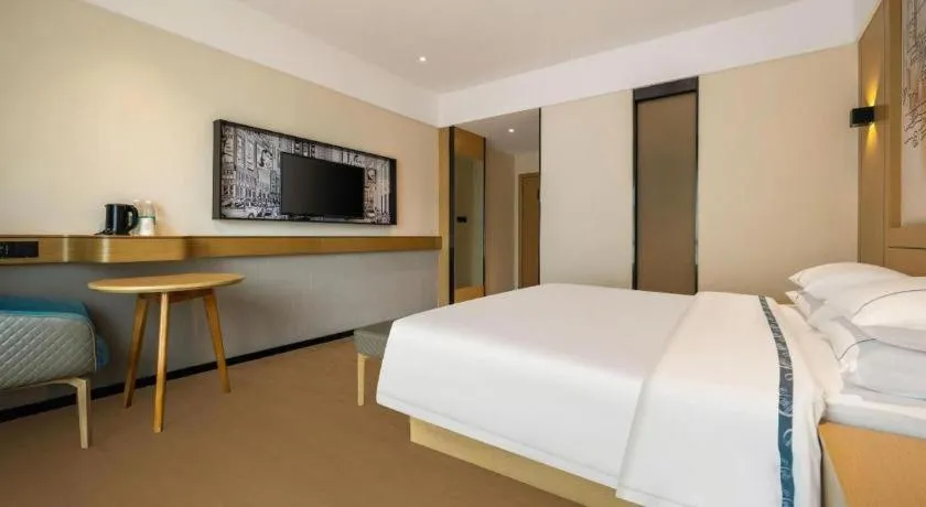 Bed in City Comfort Inn Fangchenggang Government Affairs Center