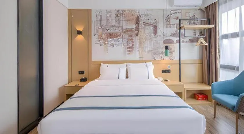 Bed in City Comfort Inn Fangchenggang Government Affairs Center