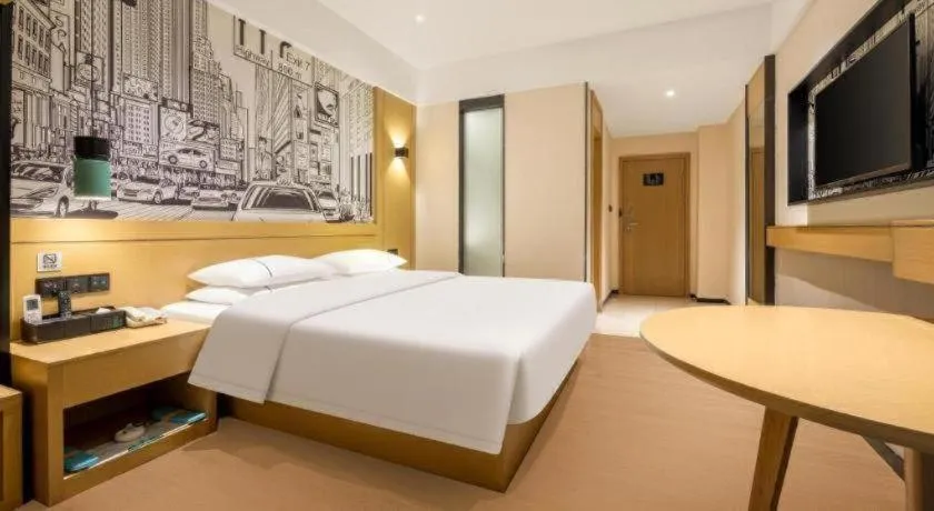 Bed in City Comfort Inn Fangchenggang Government Affairs Center