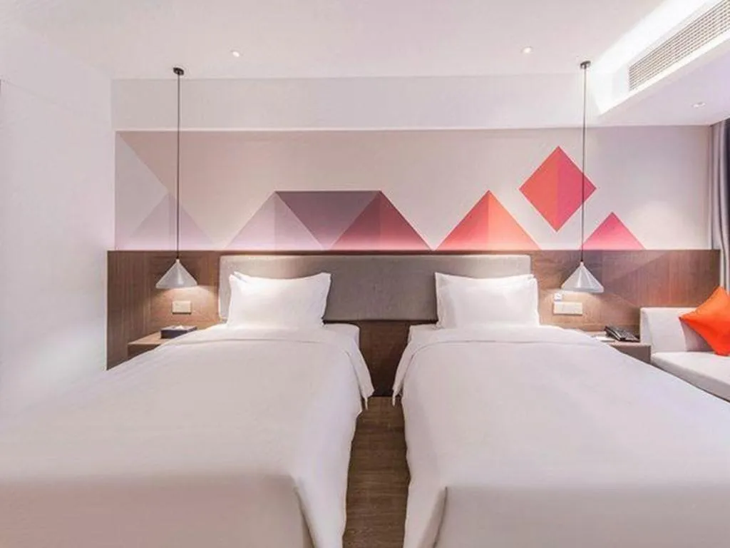 Bed in Borrman Hotel Hezhou High Speed Railway Station Guangming Avenue