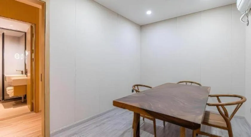 Echarm Hotel Shanghai North Bund Tilanqiao Metro Station