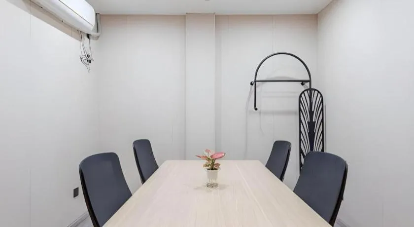 Echarm Hotel Shanghai North Bund Tilanqiao Metro Station